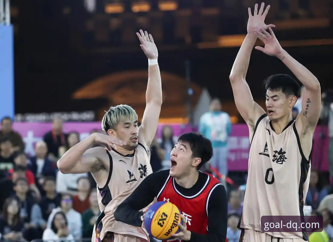 上海男篮十二连胜巩固榜首：一场团队篮球的胜利剖析
